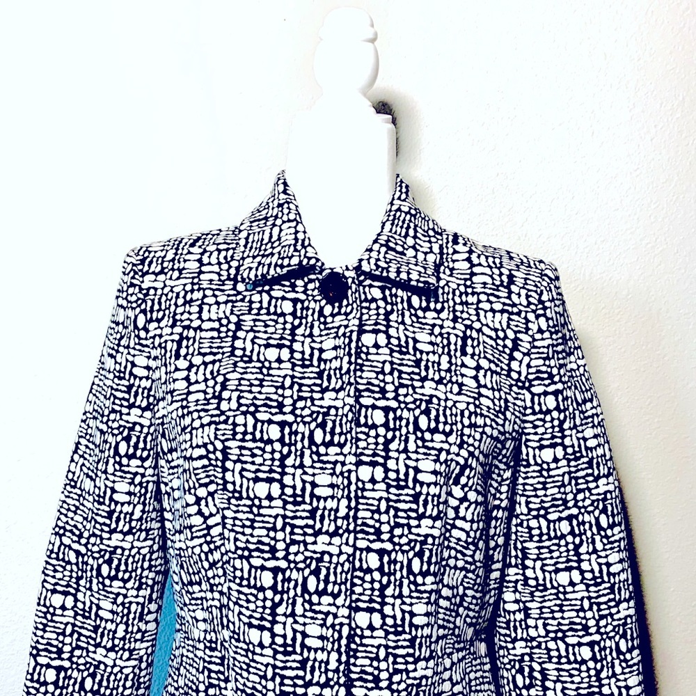 Peter Nygard Black and White Stylish Jacket